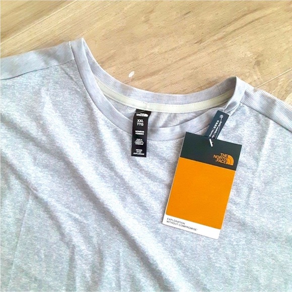 Gray Sleeveless Shirt by The North Face - Picture 3 of 8